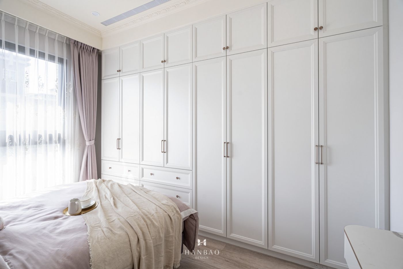 現代美式風主臥收納櫃