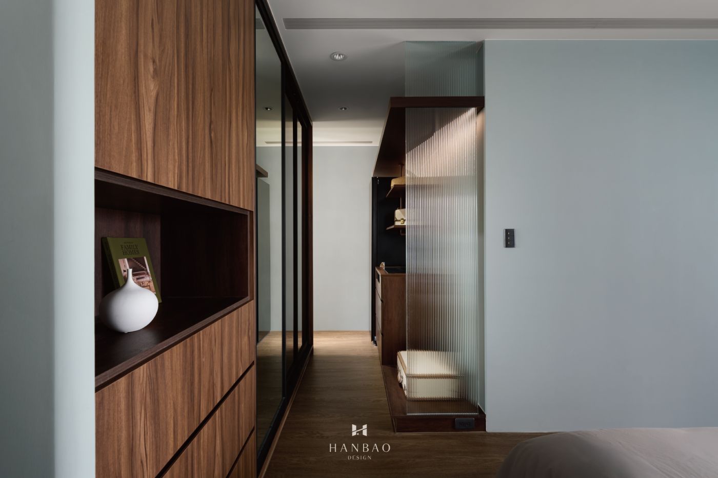 現代美式風主臥收納櫃