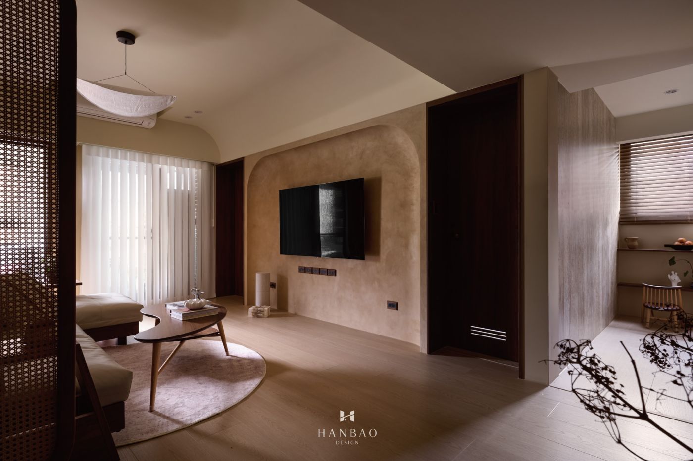 日式侘寂風客廳電視牆